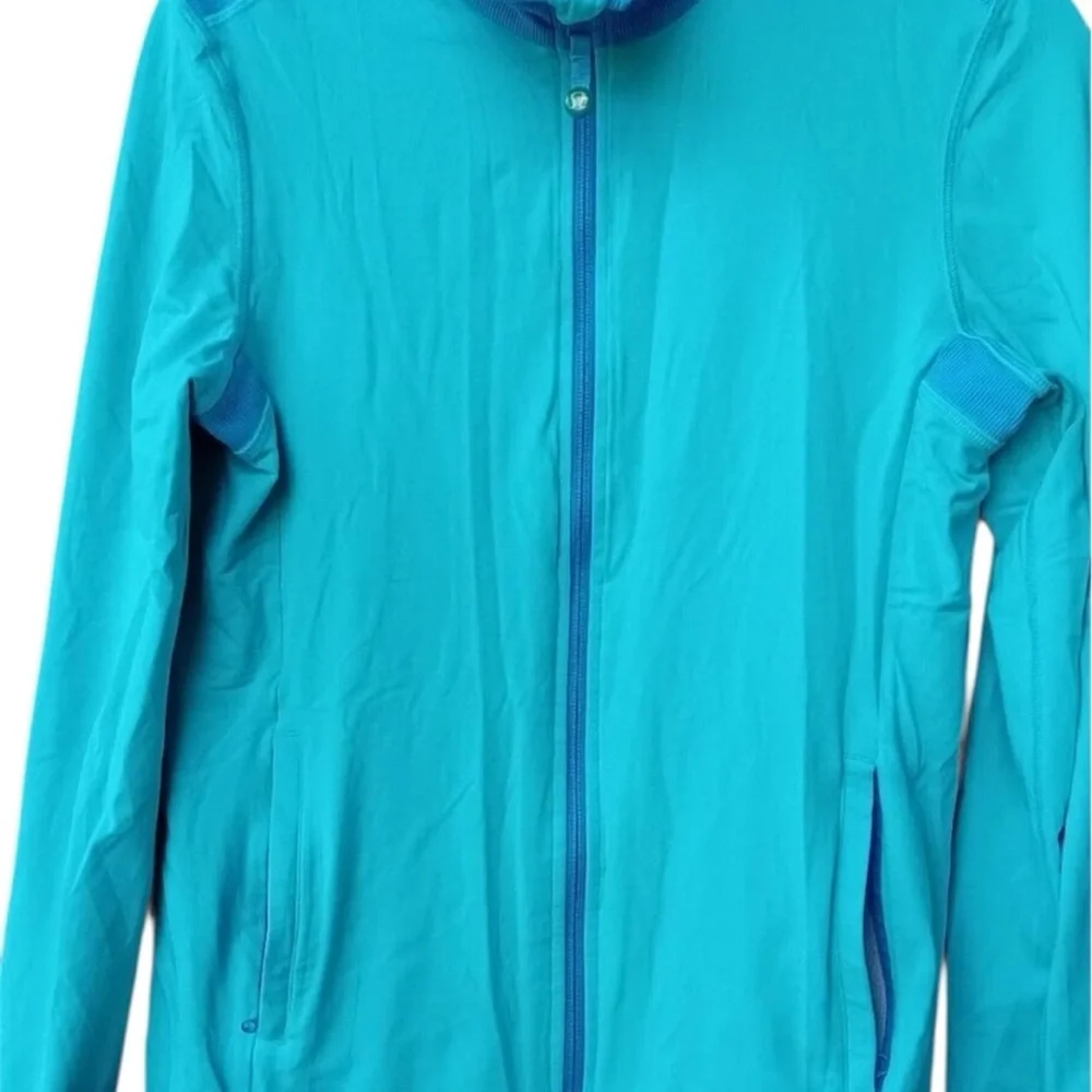 lululemon athletica four way